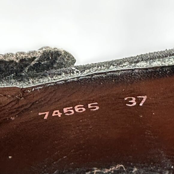 Chie Mihara 37 Black Suede Ankle Booties Fringe Peep Toe 3.5in Block Heel Boho - Picture 11 of 11